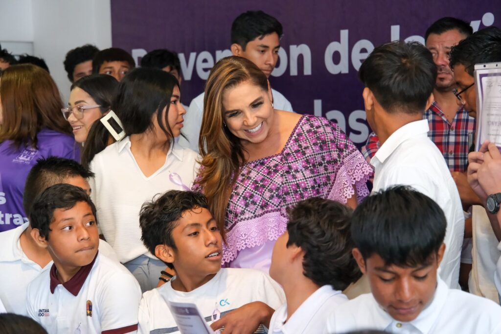 Estudiantes concluyen taller “Prevención de la Violencia contra las Mujeres”